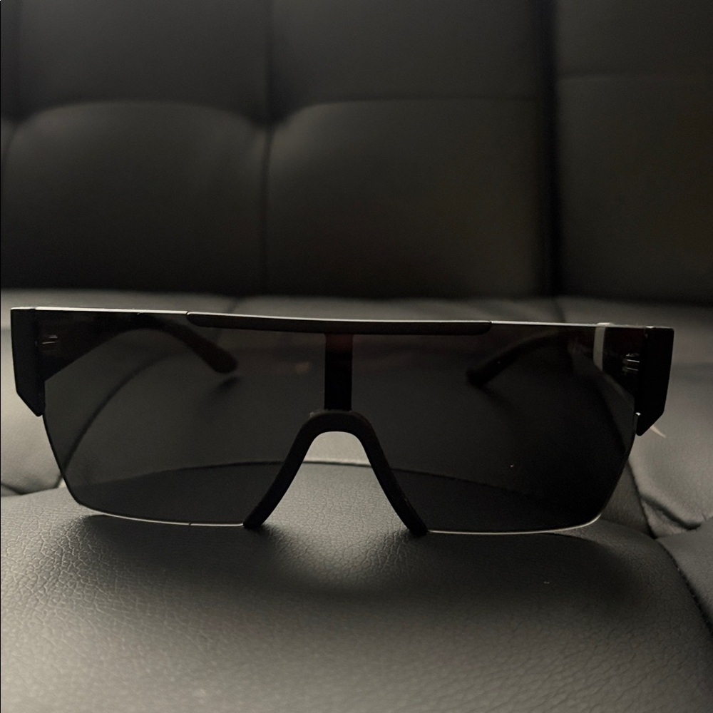 SOLSTICE SUNGLASSES - Picture 3 of 3